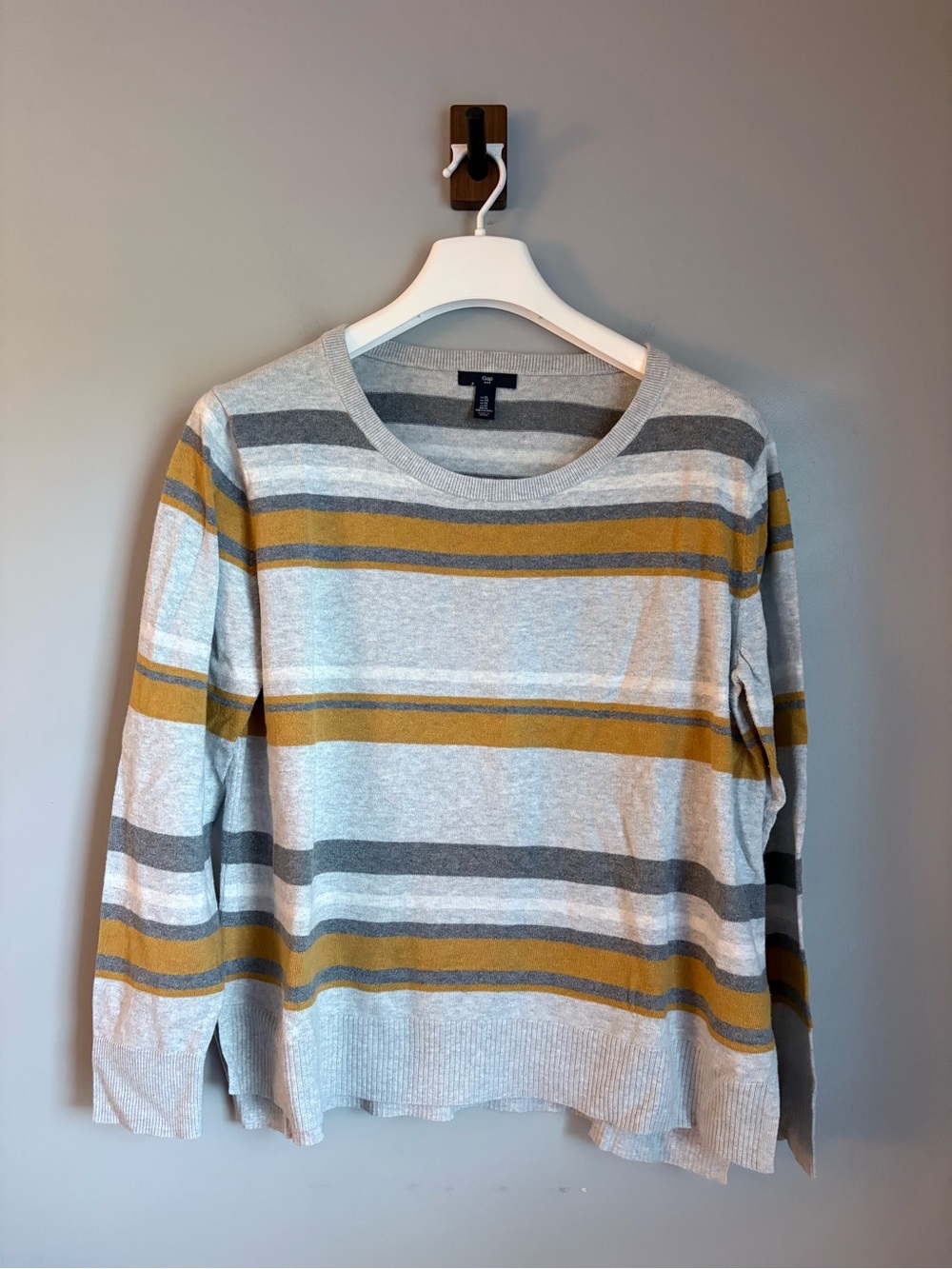 GAP Womens XL Striped Lightweight Knit Sweater Crewneck Mustard Yellow Grey 100%